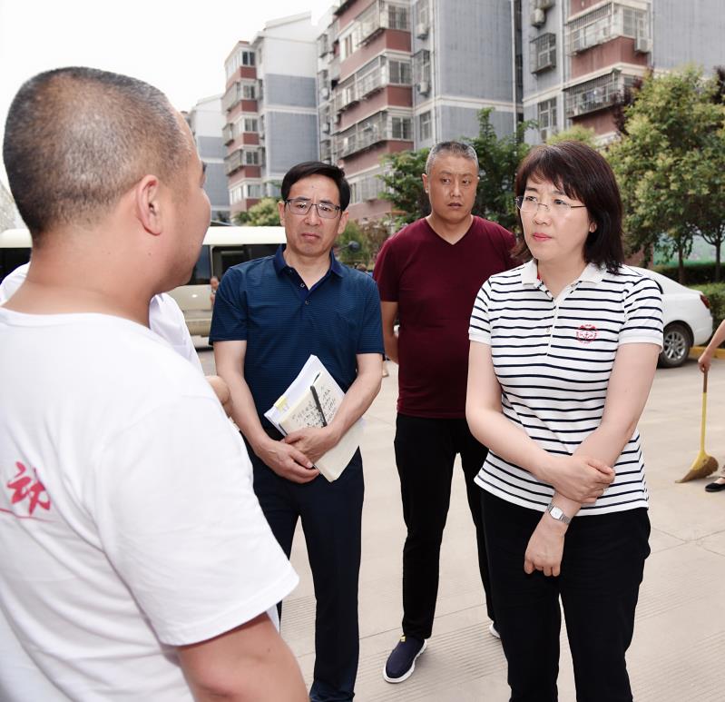 李婧3.jpg 李婧3.jpg