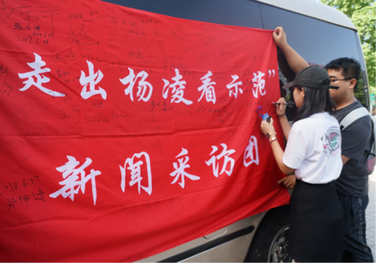 走出2.png 走出2.png