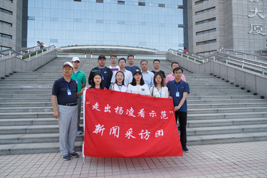 走出1.png 走出1.png