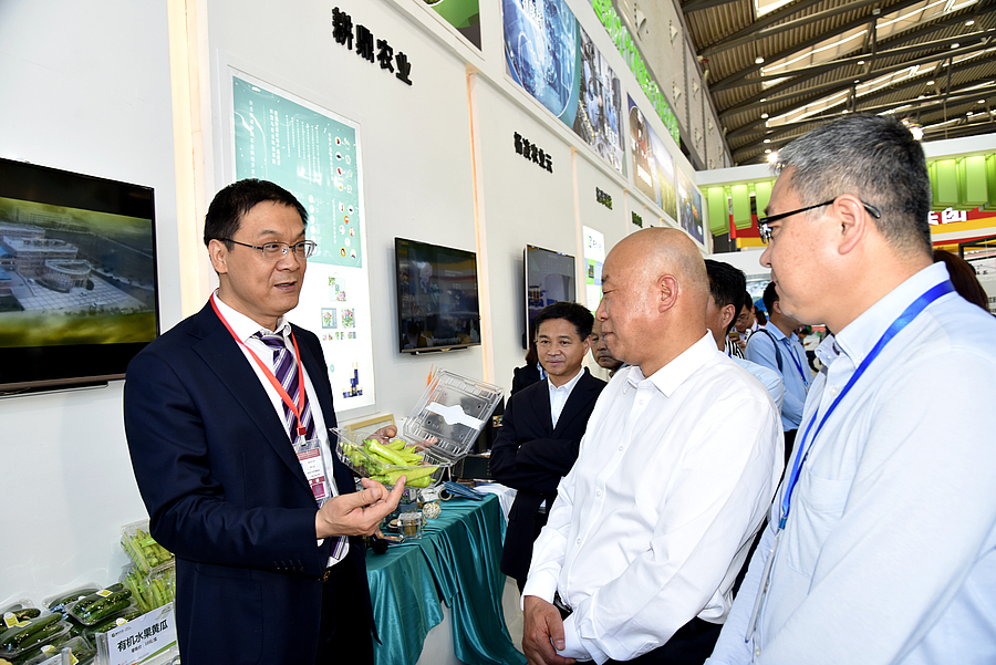 李九红.jpg 李九红.jpg